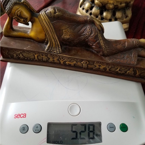 Elegant Brown Reclining Buddha Statue brass metal - Picture 5 of 6